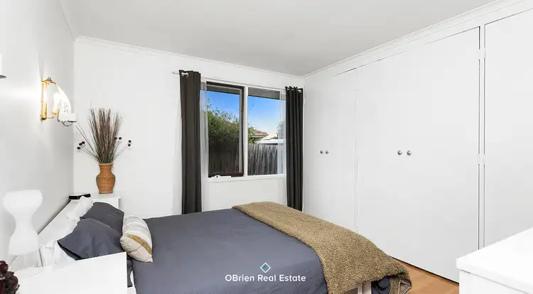 Sixth view of Homely house listing, 2 Melliodora Court, Endeavour Hills VIC 3802