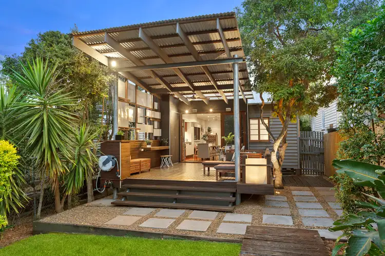 35A Farm Street, Newmarket QLD 4051