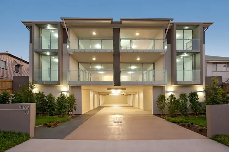 7/52 Yamboyna Street, Manly QLD 4179