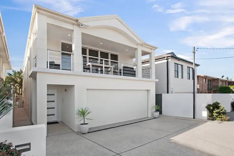 42 Buchanan Street, Merewether NSW 2291