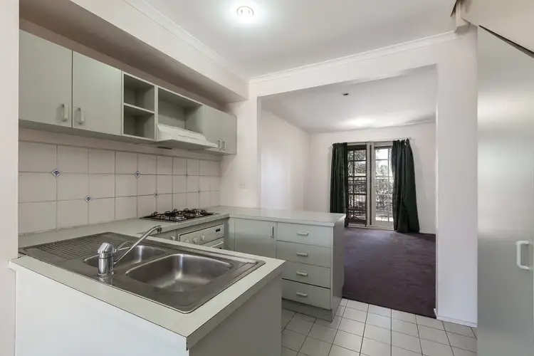 33/2-4 Ballarat Road, Footscray VIC 3011
