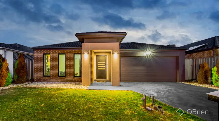 30 Archers Field Drive, Cranbourne East VIC 3977