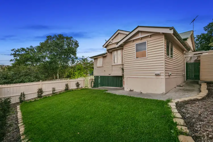 25 Holland Road, Holland Park QLD 4121