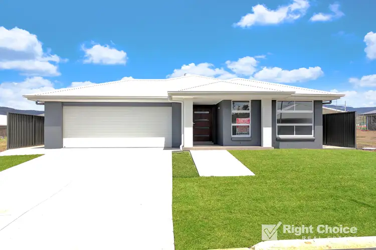51 Honeybee Crescent, Calderwood NSW 2527