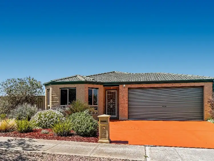 32 Statesman Drive