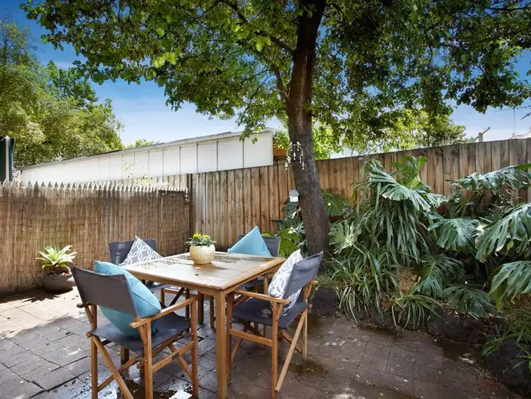 3/9 Foam Street, Elwood VIC 3184