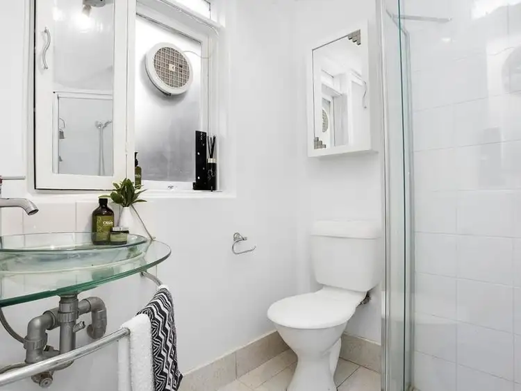Sixth view of Homely apartment listing, 3/9 Foam Street, Elwood VIC 3184