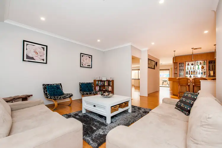 11 Petworth Drive, The Vines WA 6069