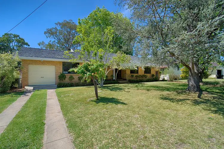 77 Mulgoa Way, Mudgee NSW 2850