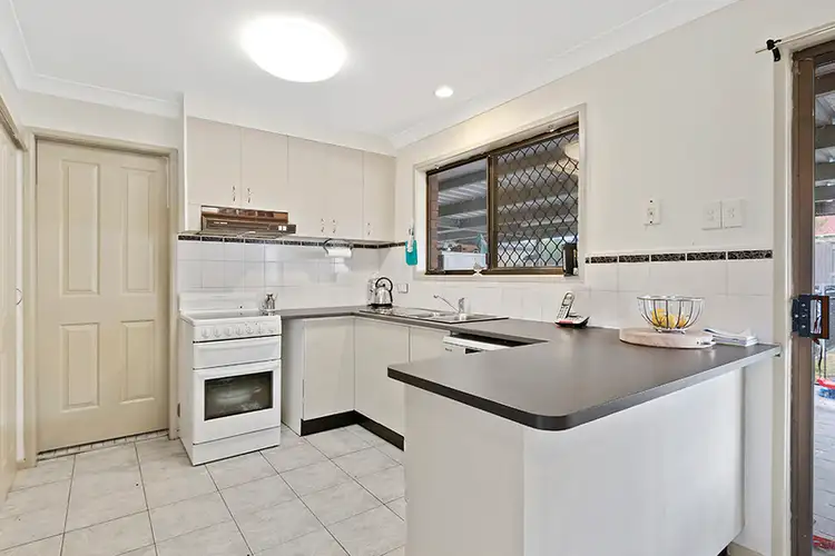 Fifth view of Homely house listing, 4 Madigan Court, Boronia Heights QLD 4124