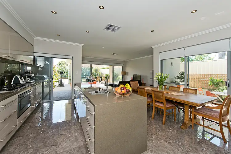 24B Hope Avenue, Manning WA 6152