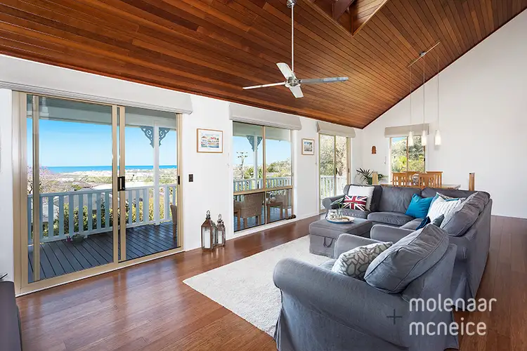 21 Kanangra Drive, Thirroul NSW 2515