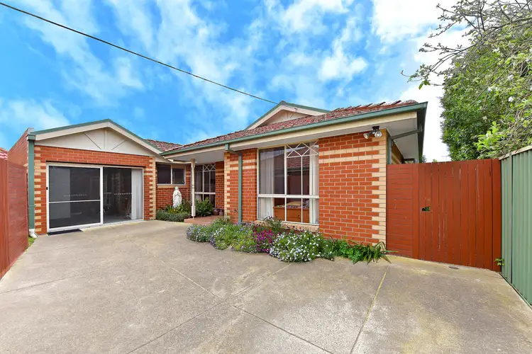 2/34 Highland Street, Kingsbury VIC 3083