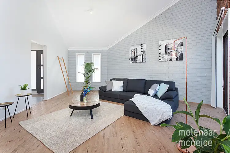 22 Narelle Crescent, Woonona NSW 2517