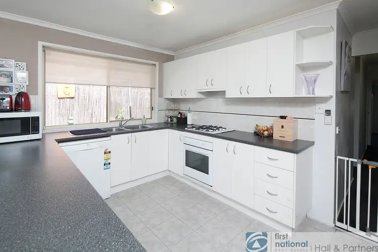 Fifth view of Homely house listing, 5 Edgewood Close, Narre Warren South VIC 3805