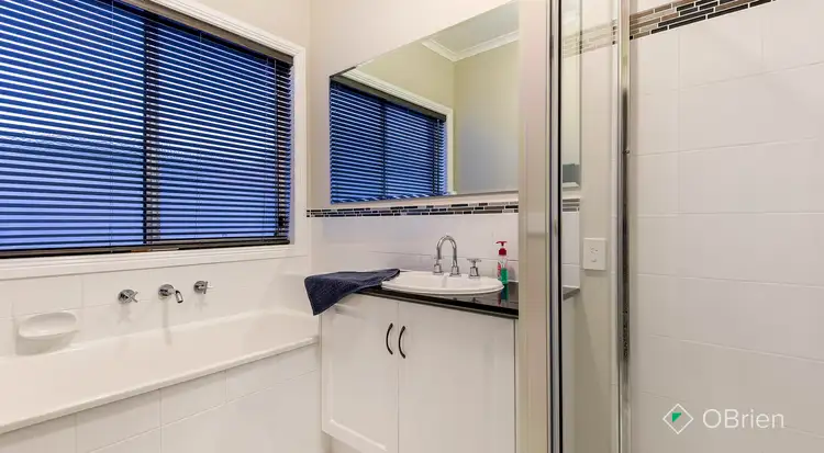 Sixth view of Homely house listing, 6 Pyrenees Court, Beaconsfield VIC 3807