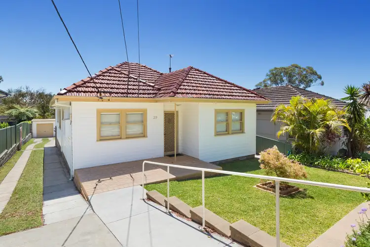 29 Warraba Street, Como NSW 2226
