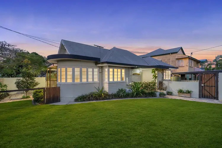57 Waterview Avenue, Wynnum QLD 4178
