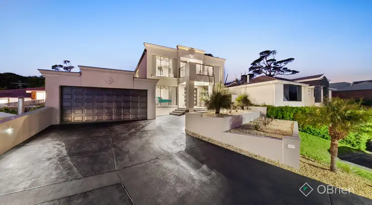 7 Renwarl Close, Berwick VIC 3806