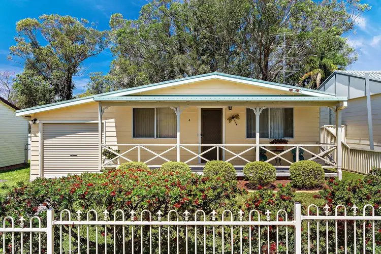 4 Tingira Street, Charmhaven NSW 2263