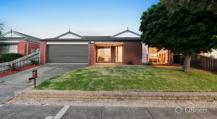 10 Orama Avenue, Carrum Downs VIC 3201