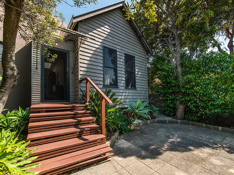 8 Ainslie Road, North Fremantle WA 6159