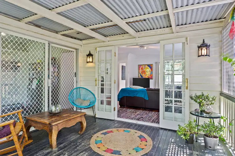 11 Laurel Street, Highgate Hill QLD 4101