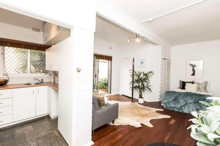 11/15 Eric Street, Cottesloe WA 6011