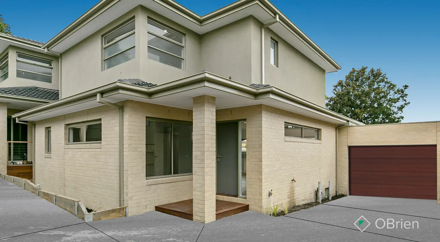 Main view of Homely townhouse listing, 2/20 Kenilworth Avenue, Frankston VIC 3199