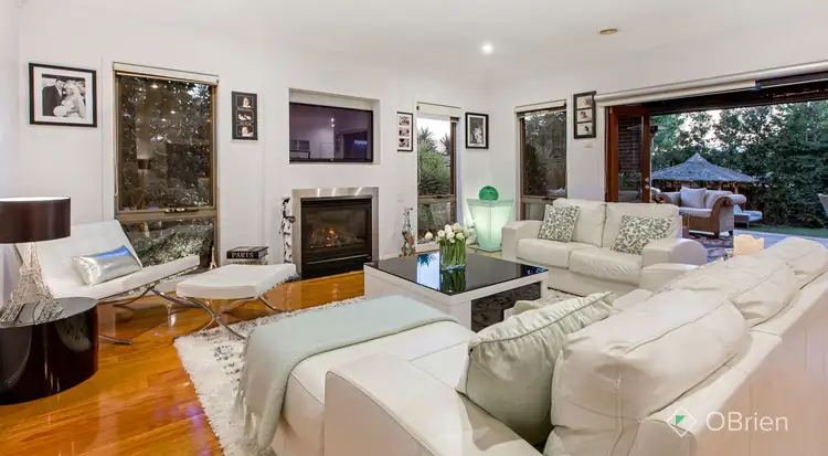 Second view of Homely house listing, 4 Kenny Court, Berwick VIC 3806