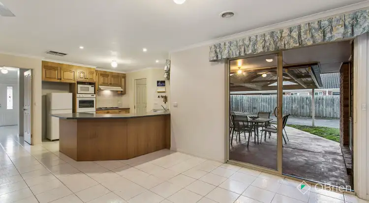 Second view of Homely house listing, 5 Whiting Court, Skye VIC 3977
