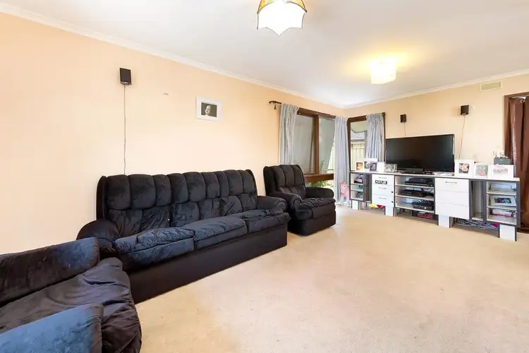 Second view of Homely house listing, 16 Highland Crescent, Wodonga VIC 3690