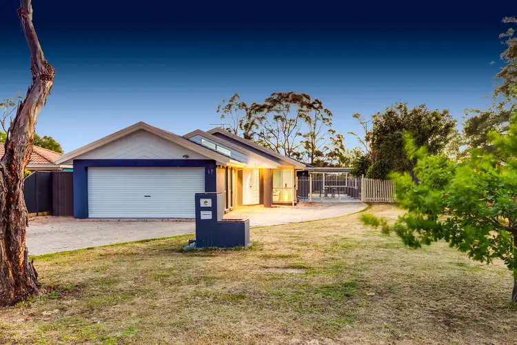 17 Saronvale Crescent, Hillside VIC 3037