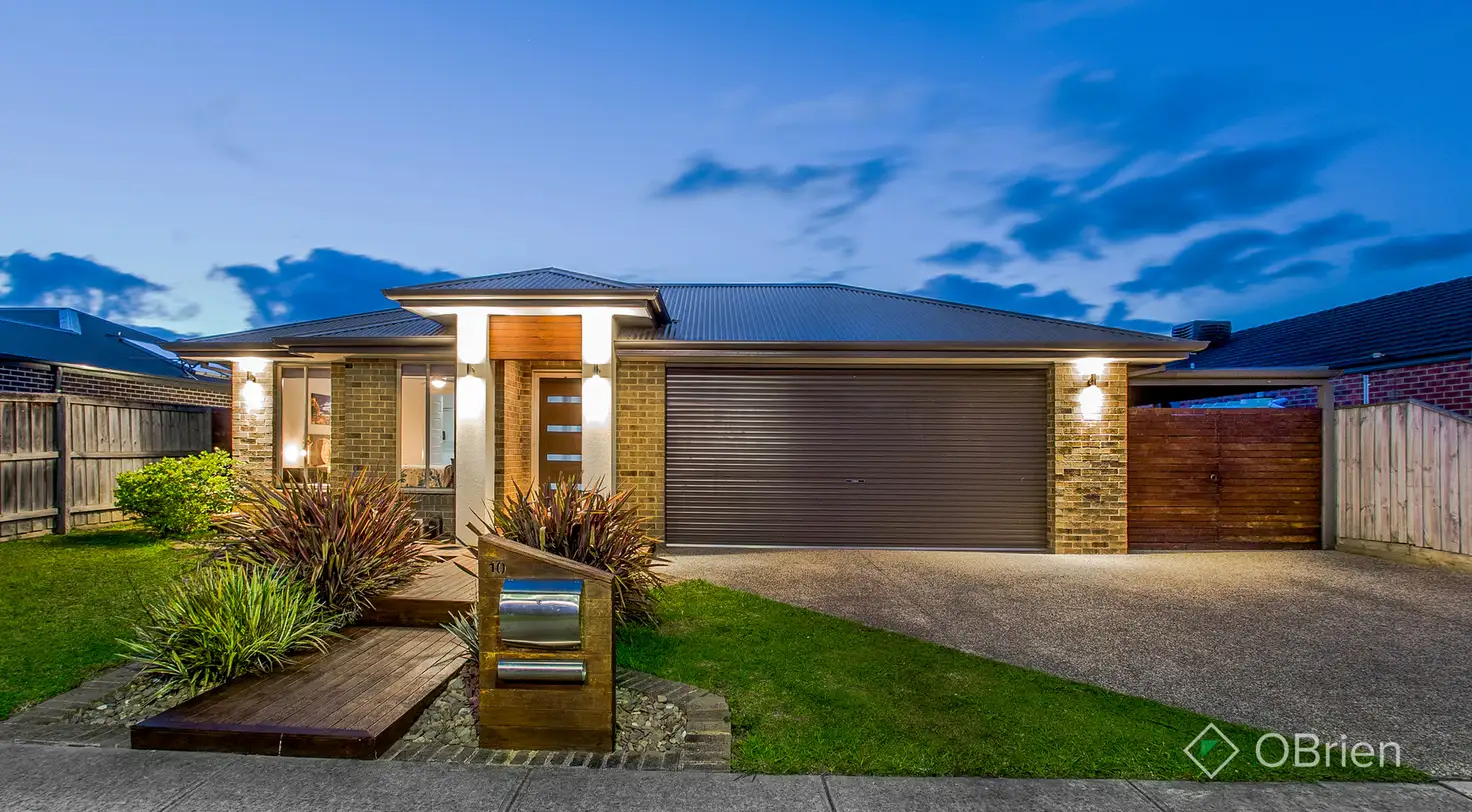 Main view of Homely house listing, 10 Forest Oak Court, Cranbourne VIC 3977