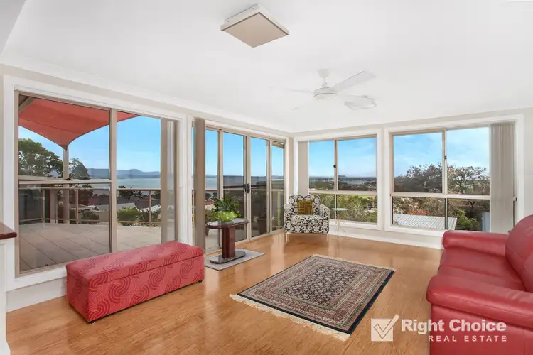 30 Cuthbert Drive, Mount Warrigal NSW 2528