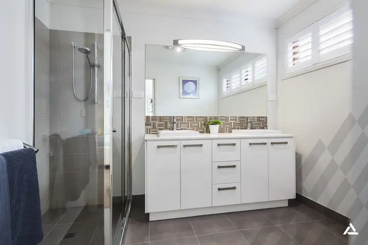 Sixth view of Homely house listing, 5 Highvale Rise, Warragul VIC 3820