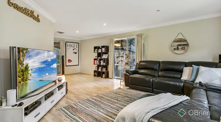 Fourth view of Homely house listing, 14 Stradbroke Close, Berwick VIC 3806