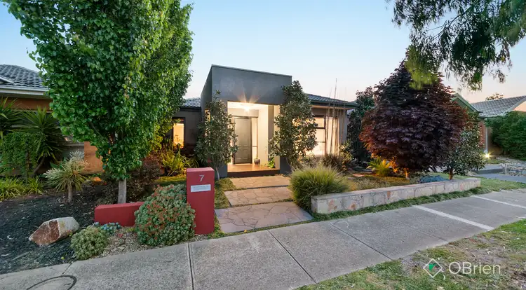 7 Prosperity Avenue, Cranbourne North VIC 3977