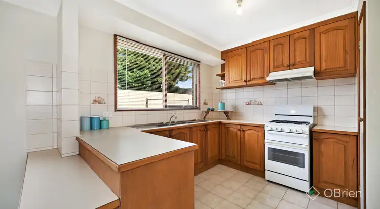 Fifth view of Homely unit listing, 2/20 Circle Drive, Cranbourne VIC 3977