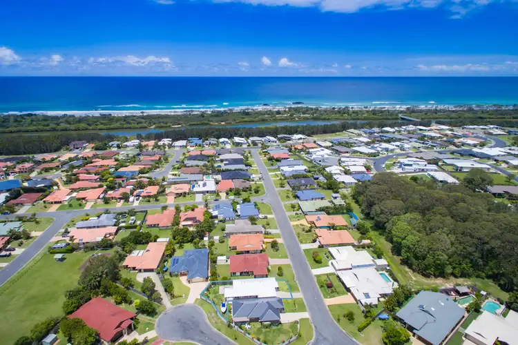 2/29 Border Crescent, Pottsville NSW 2489
