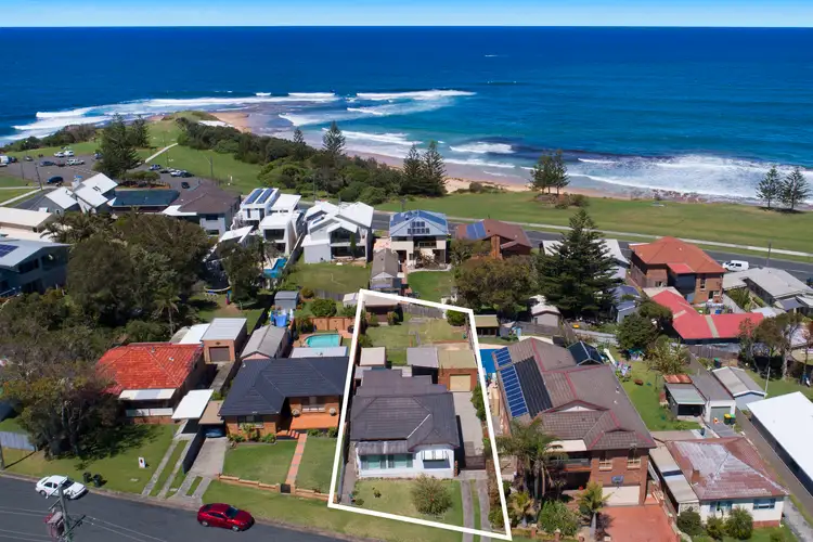 11 Hill Street, Bulli NSW 2516