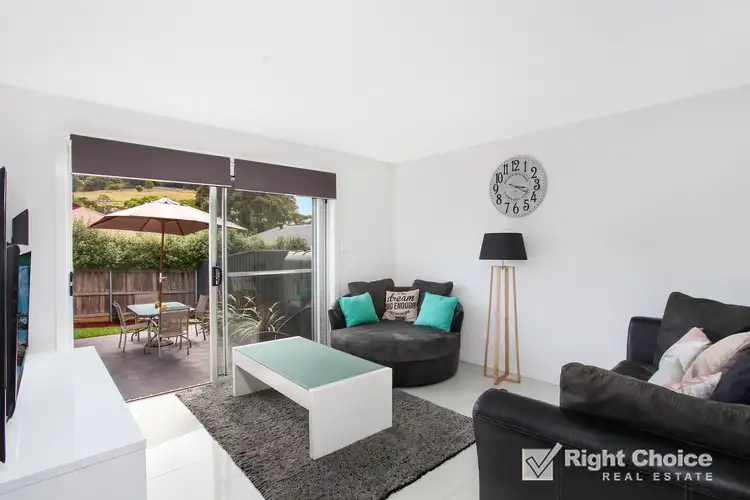 3/2 Whistlers Run, Albion Park NSW 2527