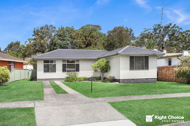 16 The Esplanade, Oak Flats NSW 2529