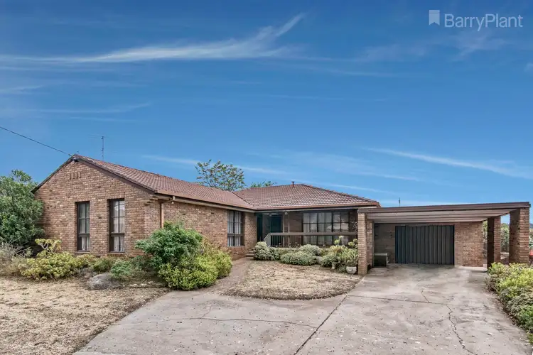 25 Powells Avenue, Strathdale VIC 3550