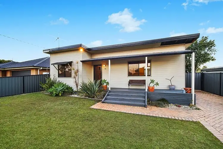 22 Dudley Street, Gorokan NSW 2263