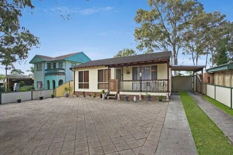 103 Pacific Highway, Charmhaven NSW 2263