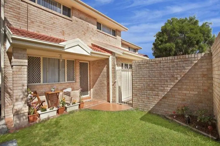 Main view of Homely house listing, 2/16 Bensley Close, Lake Haven NSW 2263