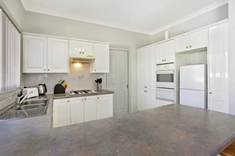 Fourth view of Homely house listing, 2/16 Bensley Close, Lake Haven NSW 2263