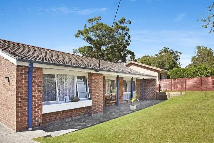 17 Rosemount Avenue, Lake Munmorah NSW 2259