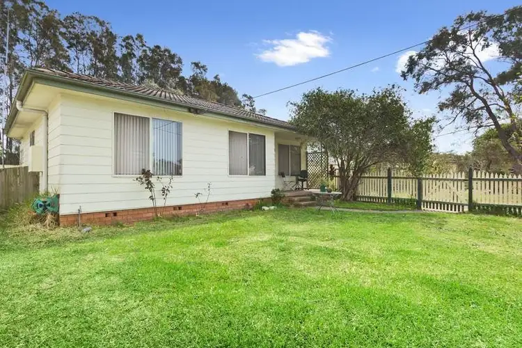 6 Gleddon Avenue, Gorokan NSW 2263